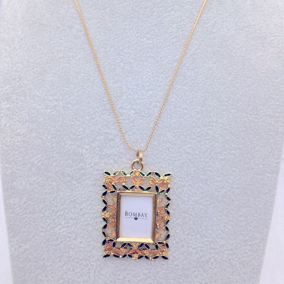 🎄🎄Bombay Picture Frame Pendant - Picture 2 of 3